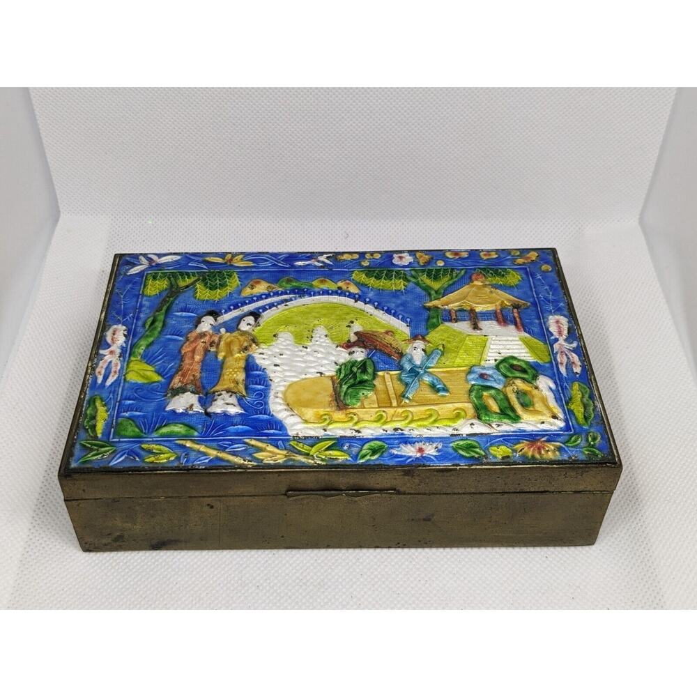 Vintage Antique Chinese Raised Cloisonne Enamel Brass Stamp Box Geisha Scenery
